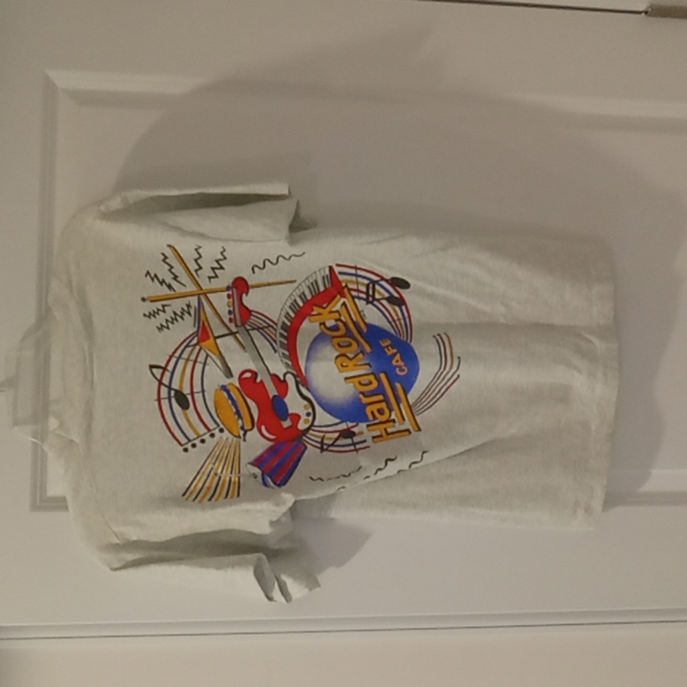 Hard Rock Cafe Montreal Tshirt